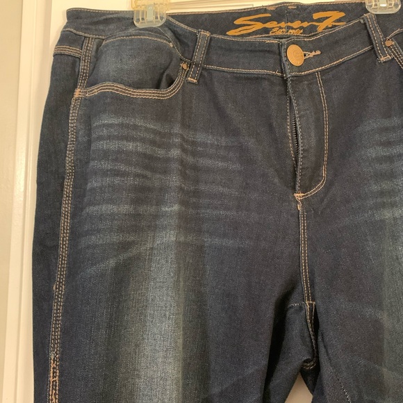 Seven7 plus size legging jeans. - Picture 3 of 8